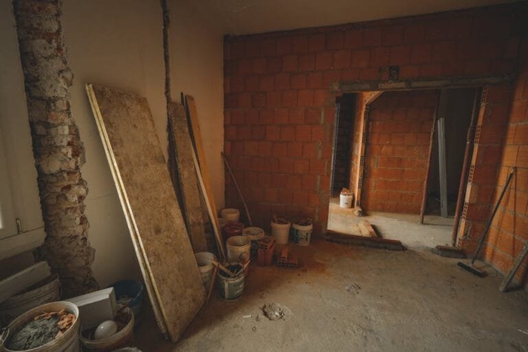 ¿Qué hace un trabajador vertical en construcción?