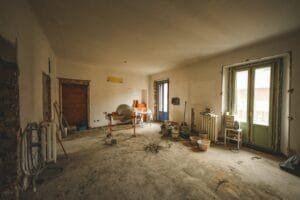 Piscinas Desbordantes en L’Eliana: Diseño en Terrenos con Desnivel