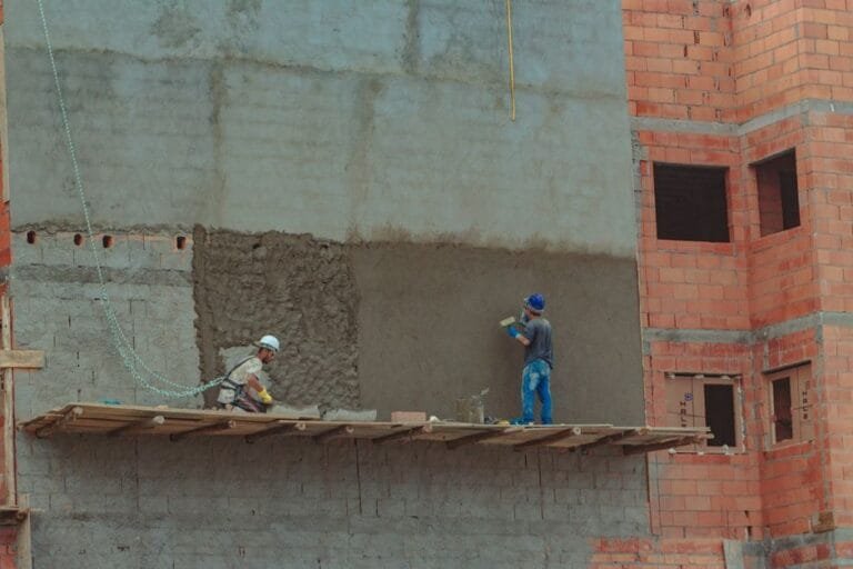Humedades en sótano o garaje en Llíria: checklist antes de actuar