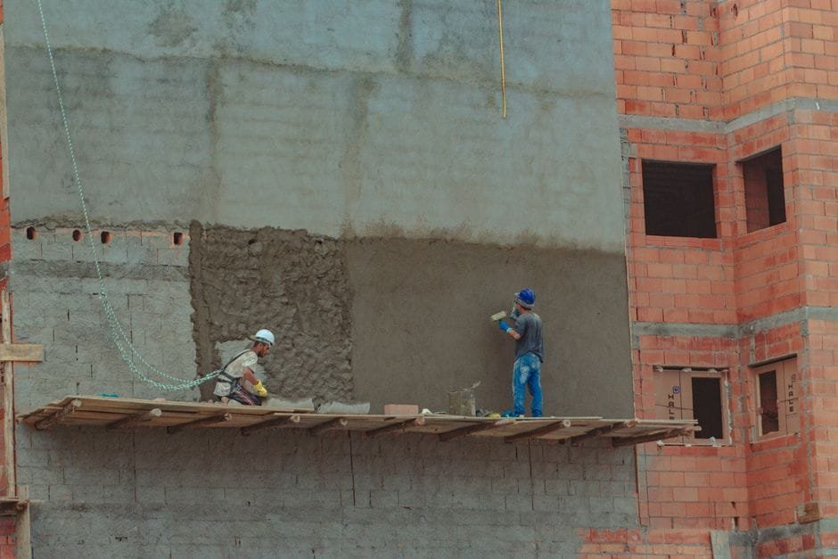Humedades en sótano o garaje en Llíria: checklist antes de actuar